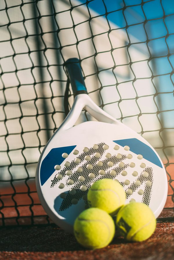 Trouvez la raquette de padel parfaite pour votre jeu